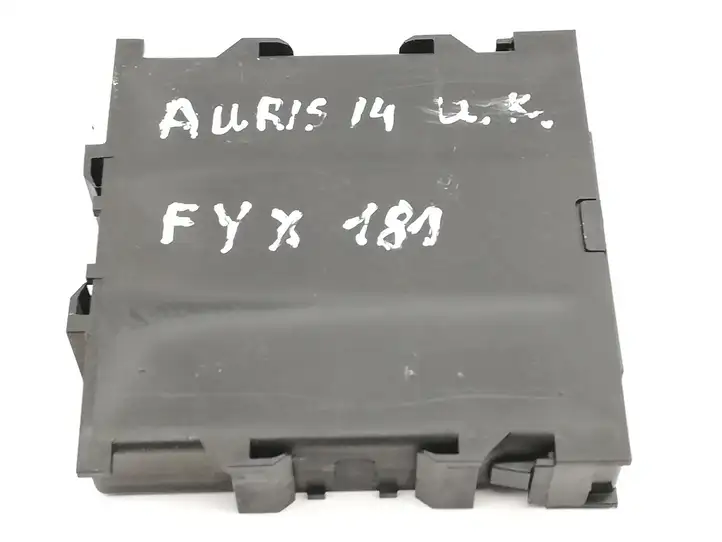 Toyota Auris E180 (2012 - 2018) 8934002030 Блок управления парктрониками — фото 2