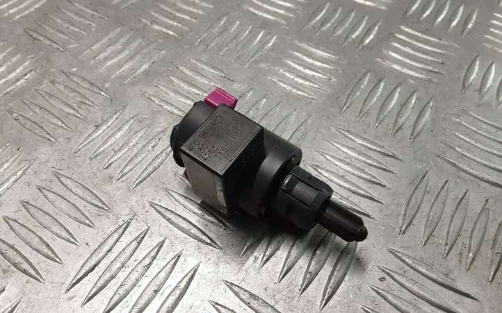 Audi A4 (2011 - 2015)  4F0945459B Датчик тормозной педали