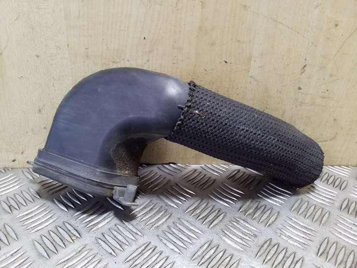 Seat Exeo (3R) (2008 - 2013)  8E0129604N Деталь (детали) канала забора воздуха