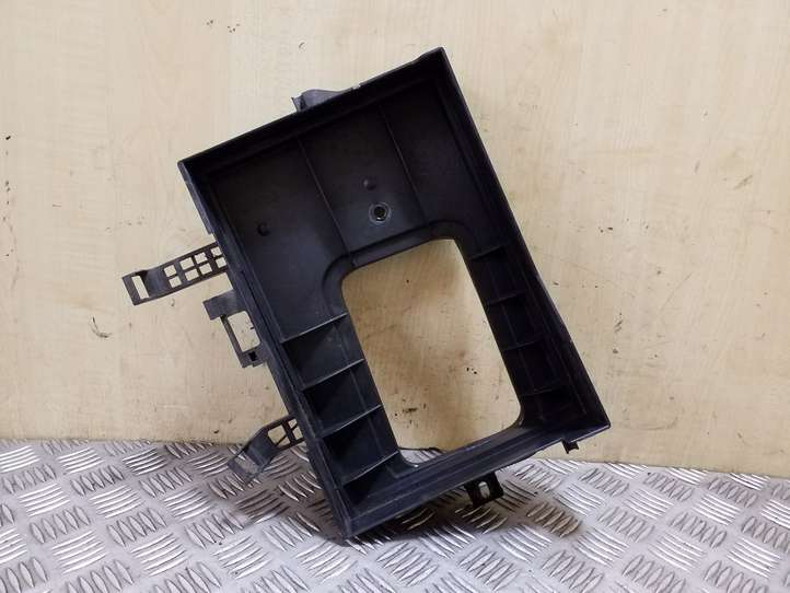 Seat Exeo (3R) (2008 - 2013)  8E2819441B Рама