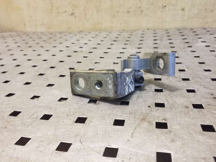 Seat Exeo (3R) (2008 - 2013)  A046573 Верхняя петля передней двери