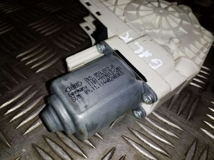 Audi Q5 (2008 - 2012)  8K0959812A Механизм подъема окон задней двери