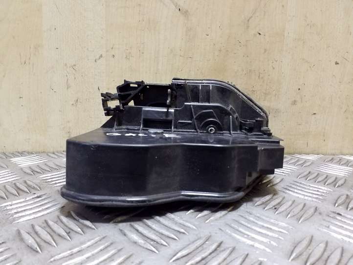 BMW X3 E83 (2003 - 2010)  7202148 Замок задней двери