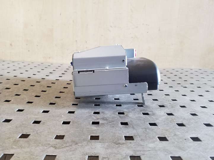 Volvo XC90 (2006 - 2014)  307756261 Экран/ дисплей / маленький экран