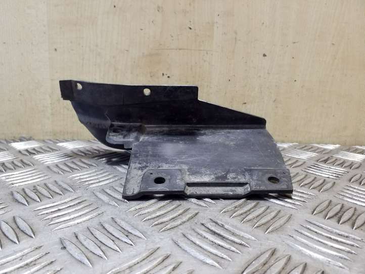 BMW 1 E81 E87 (2004 - 2011)  51777117638 Передний брызговик