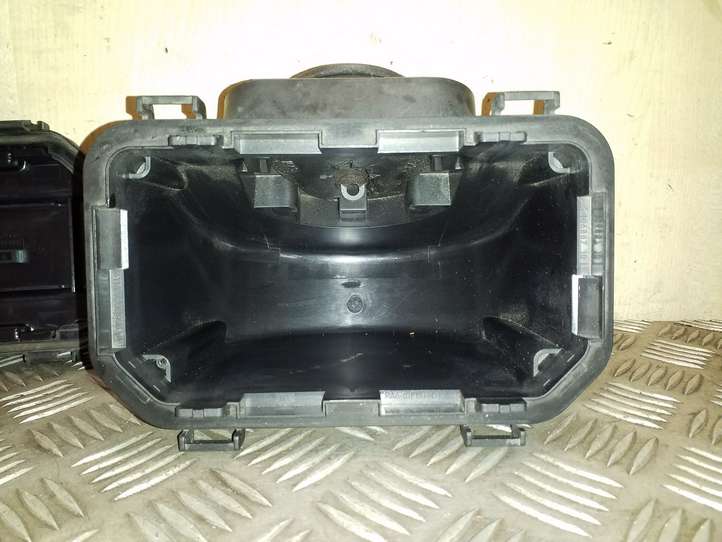BMW 3 F30 F35 F31 (2012 - 2018)  61149224854 Ящик предохранителей (комплект)