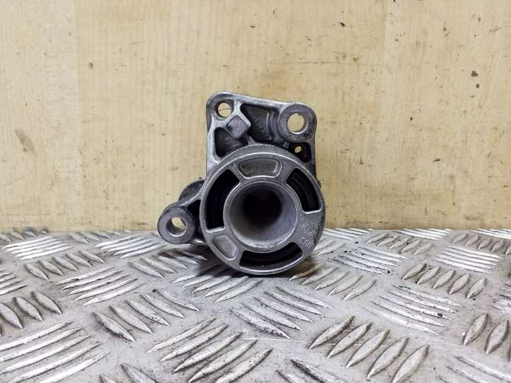 BMW 3 F30 F35 F31 (2012 - 2018)  7810807 Устройство натяжки ремня