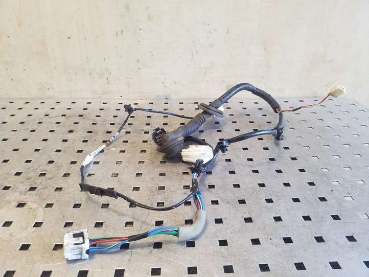 Subaru Outback (2009 - 2014)  81822AJ000 Проводка задних дверей