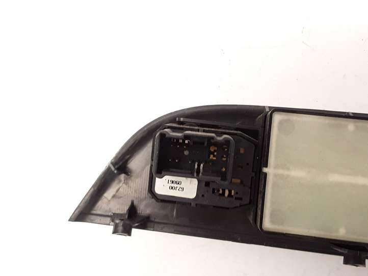 Suzuki Swift (2004 - 2010)  8376162J1 Кнопка стеклоподъемников