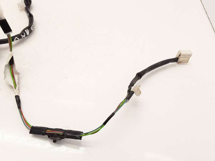 Suzuki Swift (2004 - 2010)  3675162JB0 Проводка задних дверей