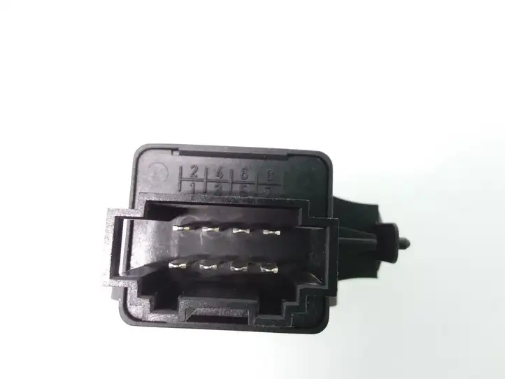 Skoda Octavia Mk2 (1Z) (2004 - 2013) 1Z0959772 Реле обогрева — фото 2
