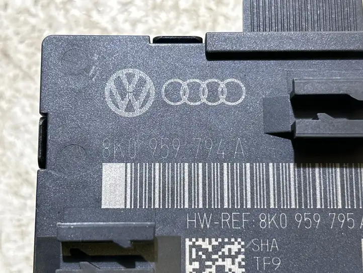 Audi A4 S4 B8 8K (2007 - 2011) 8K0959794A Блок управления дверью — фото 3