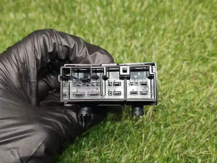 BMW 3 F30 F35 F31 (2012 - 2018) 9216468 Реле обогрева — фото 4
