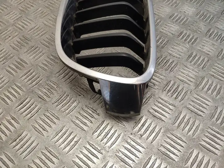 BMW 3 F30 F35 F31 (2012 - 2018) 51137255411 Нижняя решетка переднего бампера — фото 3