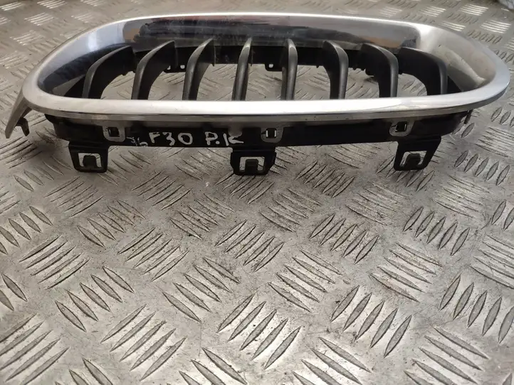BMW 3 F30 F35 F31 (2012 - 2018) 51137255411 Нижняя решетка переднего бампера — фото 4