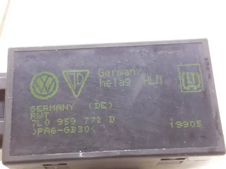 Volkswagen Jetta V (2005 - 2010) 7L0959772D Реле обогрева — фото 3