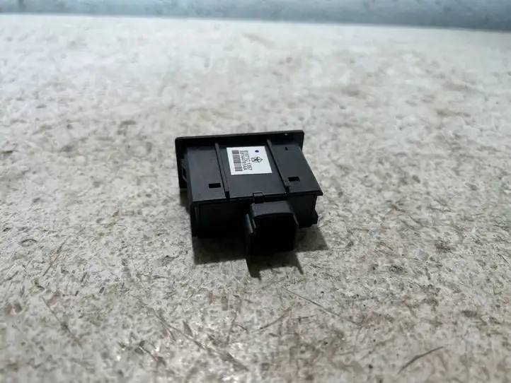 Dodge Durango (2013 - ) 68144781AA USB разъем — фото 2