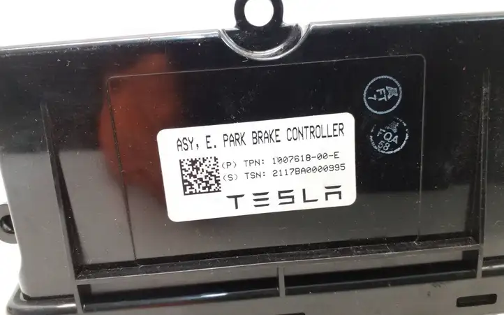 Tesla Model X (2015 - 2021) 100761800E Блок управления парктрониками — фото 5