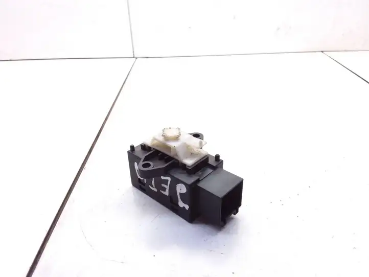Volkswagen Jetta V (2005 - 2010) 7L0959772D Реле обогрева — фото 2