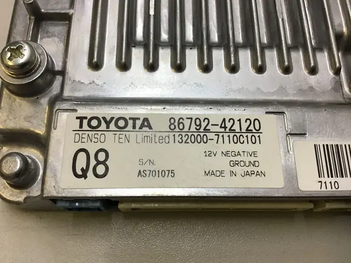 Toyota RAV 4 (XA50) (2018 - ) 8679242120 Блок управления парктрониками — фото 2