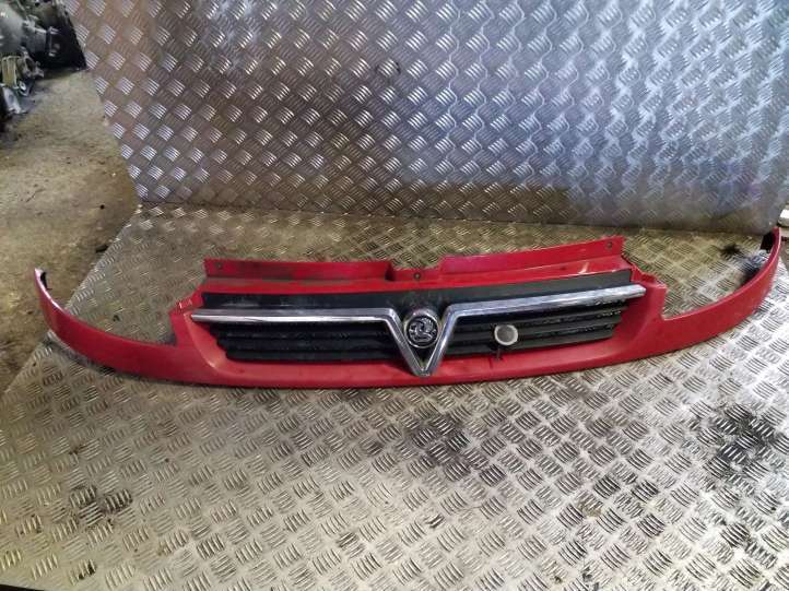 Opel Vivaro (2001 - 2006)  8200044885 Верхняя решётка