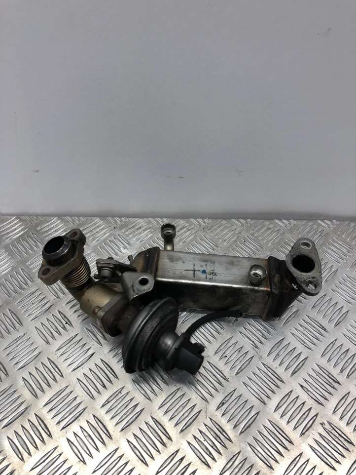 BMW 5 E60 E61 (2004 - 2010)  7800653 Охладитель EGR