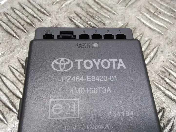 Toyota Corolla Verso AR10 (2004 - 2009) PZ464E842001 Блок управления парктрониками — фото 4