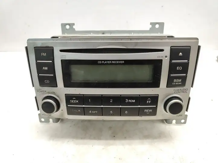 Hyundai Santa Fe (2005 - 2009) 961002B020CA Магнитола / мультимедийная система — фото 1