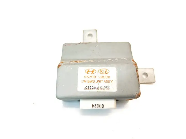 Hyundai Santa Fe (2005 - 2009) 957002B000 Блок управления парктрониками — фото 1