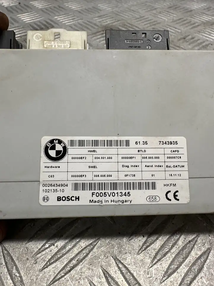 BMW 3 F30 F35 F31 (2012 - 2018) 7343935 Блок управления крышкой багажника — фото 2