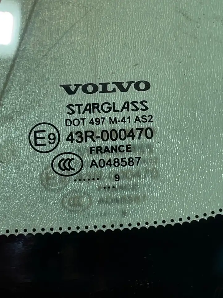 Volvo XC60 (2008 - 2013) 43R000470 Заднее боковое стекло — фото 2