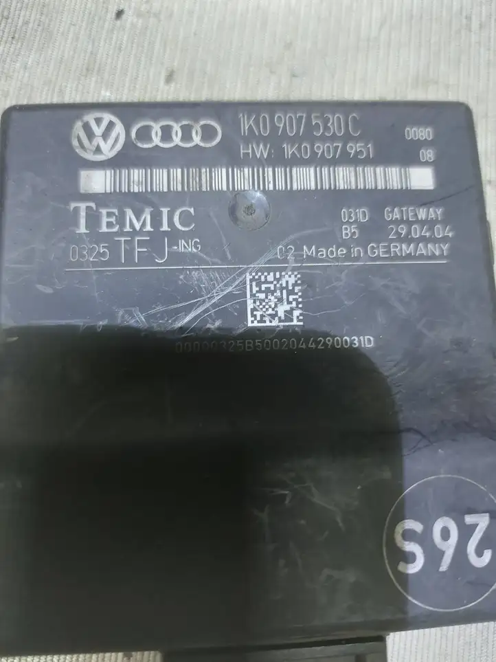 Volkswagen Touran I (2003 - 2010) 1K0907530C Модуль Gateway — фото 2