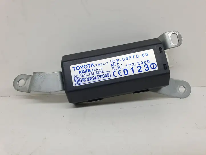 Lexus LS 430 (2000 - 2003)  ICP032TC00 Блок управления центрального замка