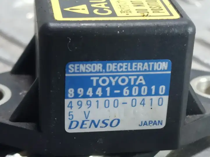 Toyota RAV 4 (XA20) (2000 - 2005) 8944160010 Датчик удара SRS — фото 3