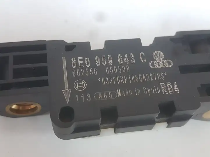 Audi A4 S4 B8 8K (2007 - 2011) 8E0959643C Датчик удара SRS — фото 3