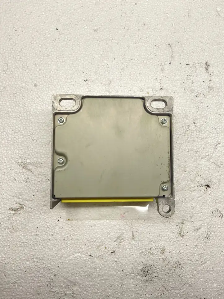 Mitsubishi Grandis (2003 - 2012) W2T62674 Блок управления ABS — фото 2