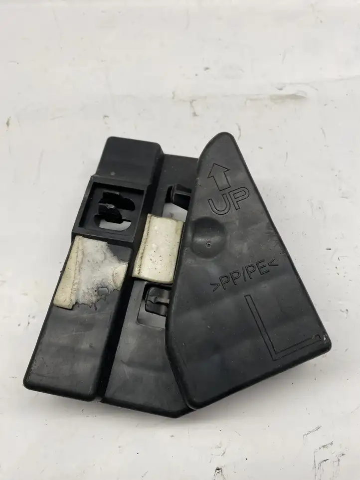 Toyota Avensis T250 (2006 - 2009) 6773205010 Прочие детали салона — фото 1