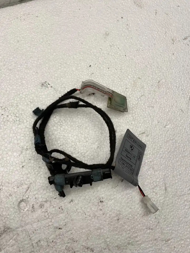BMW 3 E90 E91 (2005 - 2012) 718121703 Прочая электропроводка — фото 3