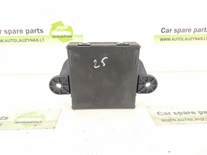 Mercedes-Benz C W204 (2007 - 2014)   Блок управления дверью