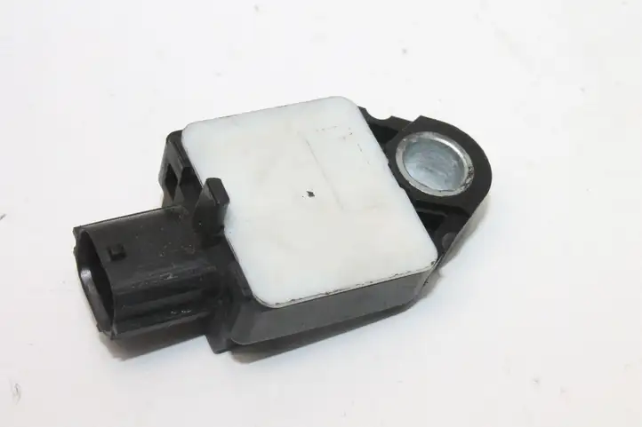 Mitsubishi Outlander (2007 - 2012) 8651A143 Датчик удара SRS — фото 3
