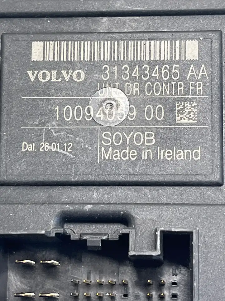 Volvo XC60 (2008 - 2013) 31343465AA Блок управления дверью — фото 3