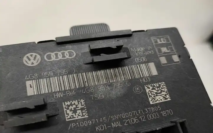 Audi A6 C7 (2011 - 2014) 4G8959795J Блок управления дверью — фото 2