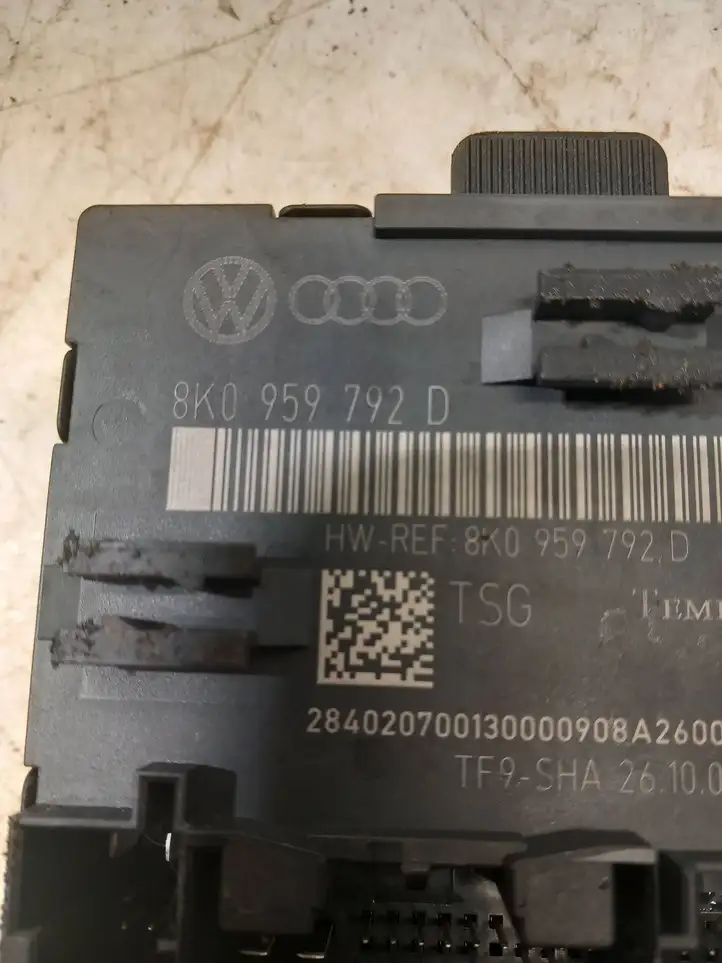 Audi Q5 SQ5 (2008 - 2012) 8K0959792D Блок управления дверью — фото 2