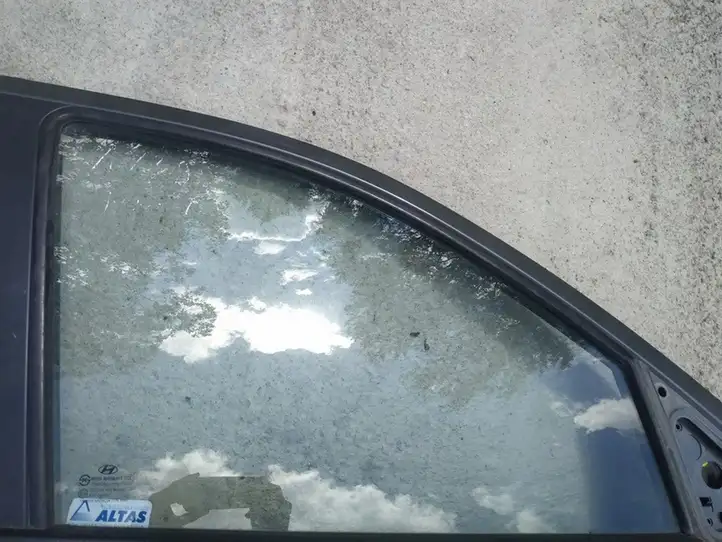 Hyundai Santa Fe (2005 - 2009) Стекло передней двери — фото 2