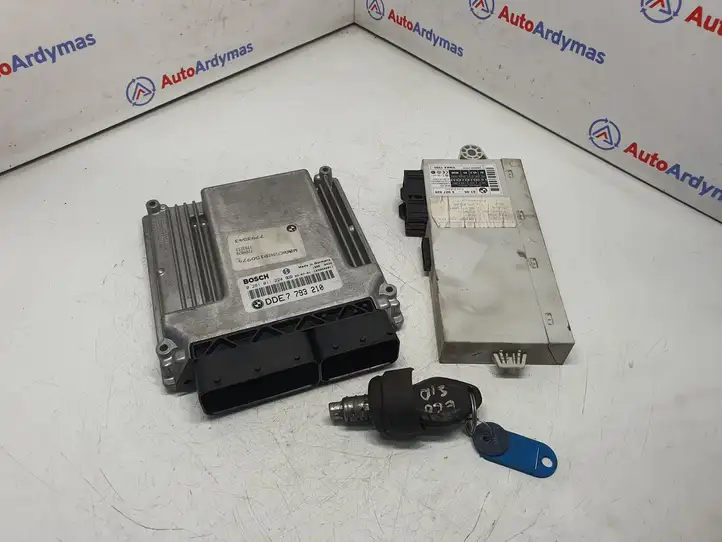 BMW 5 E60 E61 (2004 - 2010)  7793210 Комплект зажигания