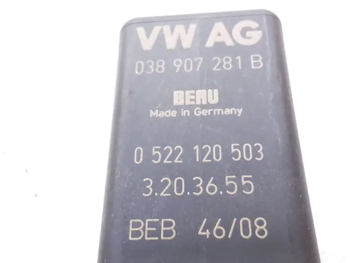 Volkswagen PASSAT B6 (2005 - 2010)  038907281B Реле аварийных фонарей