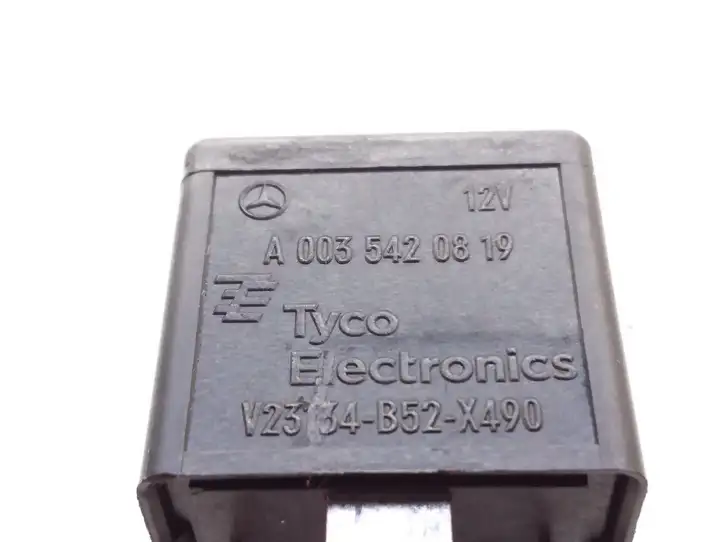 Mercedes-Benz C W205 (2014 - 2021) A0035420819 Реле аварийных фонарей — фото 3