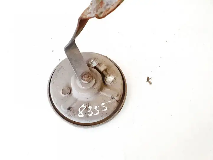 Volkswagen PASSAT B6 (2005 - 2010)  002768 Звуковой сигнал