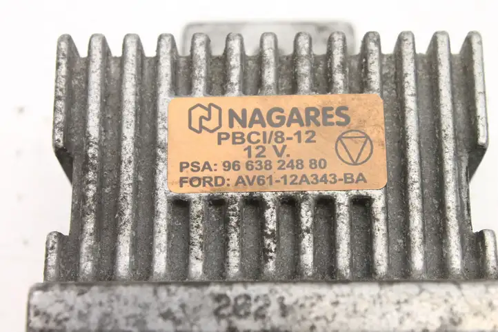 Jaguar XF X250 (2007 - 2015)  AV6112A343BA Реле аварийных фонарей