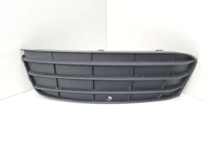 Audi A4 S4 B8 8K (2007 - 2011) 8K0807681 Нижняя решетка переднего бампера — фото 1